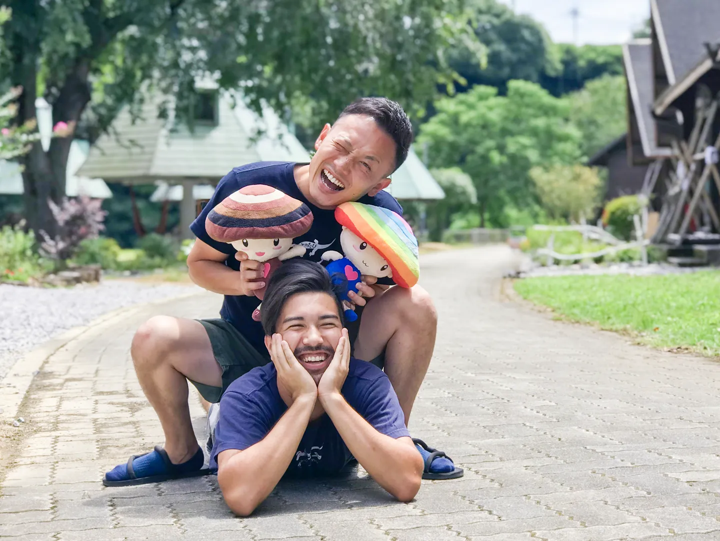 豊後大野市のイメージキャラクター・ヘプタゴンとなばっぴー