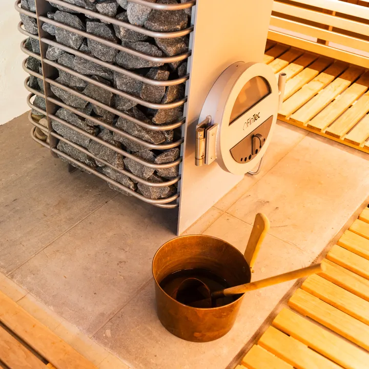 なばサウナのストーブはドイツ製のFintec